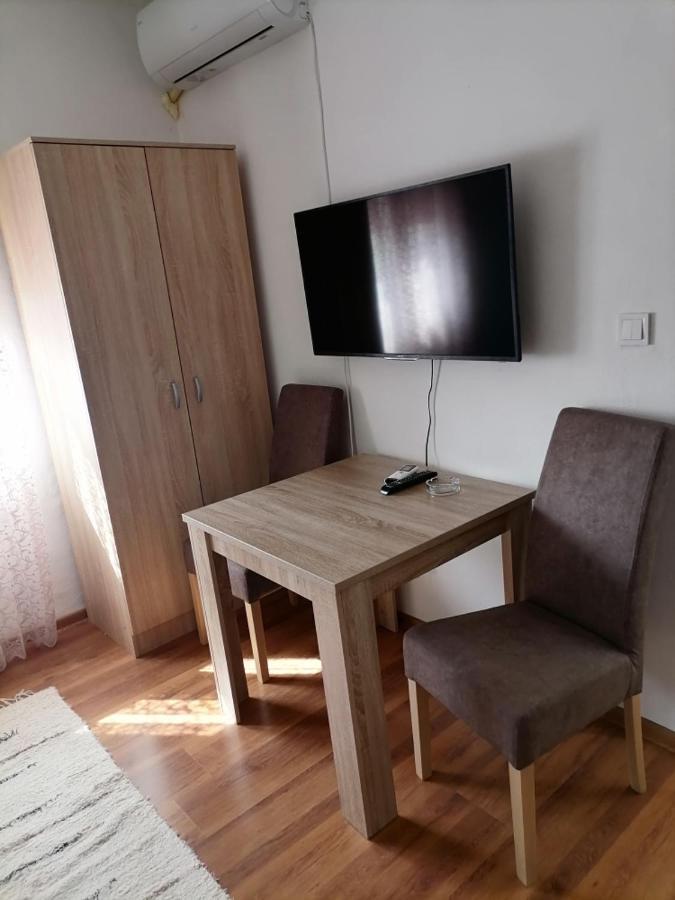 Apartmani 15 Cetinje Esterno foto